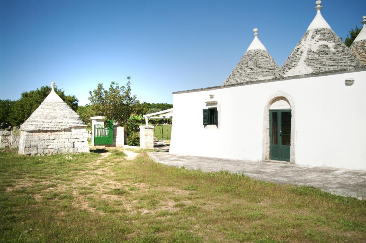 Trulli Sul Vignale In Masseria Santalachicca Martina Franca Eksteriør bilde